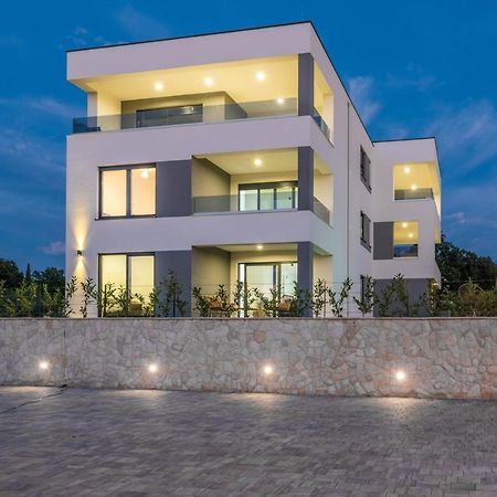Vila Stemark 니바이스 외부 사진